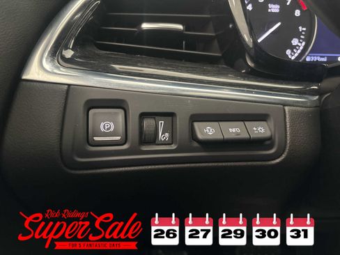 Used 2020 Cadillac XT5 Premium Luxury image 28