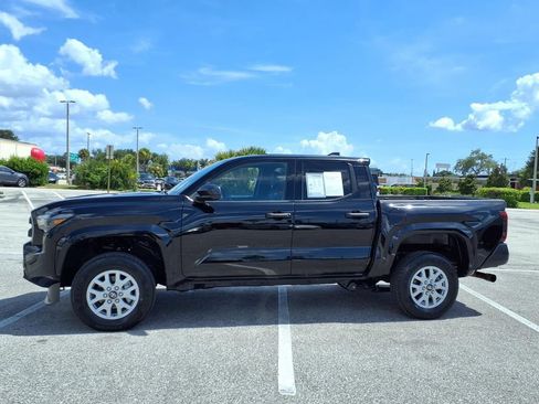 Used 2024 Toyota Tacoma SR AWD/4WD image 4