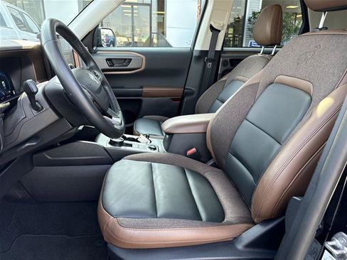 Certified 2025 Ford Bronco Sport Outer Banks w/ Outer Banks Tech Package+ AWD/4WD image 4