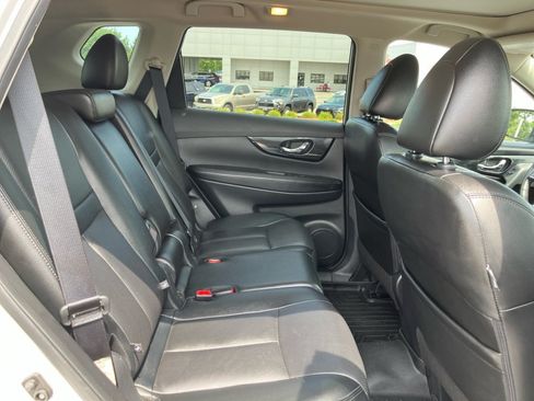 Used 2018 Nissan Rogue SL w/ Premium Package AWD/4WD image 31