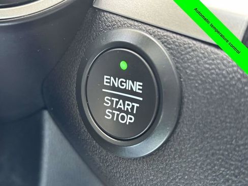Used 2020 Ford Escape SE image 15