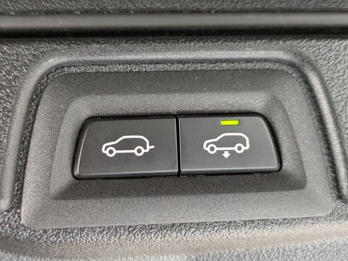 Used 2022 BMW X7 xDrive40i w/ Premium Package image 15