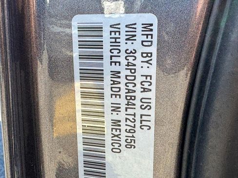 Used 2020 Dodge Journey SE w/ Blacktop Package image 19