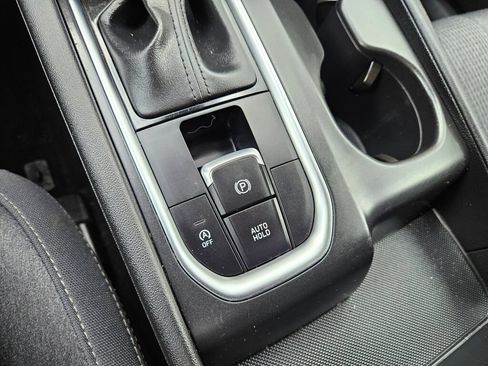 Used 2020 Hyundai Santa Fe SE FWD image 23