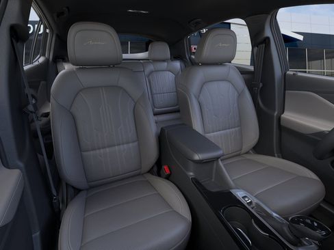 New 2026 Buick Envista Avenir image 16