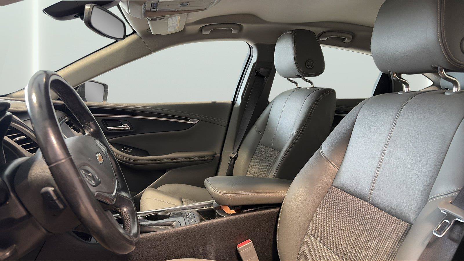 Used 2019 Chevrolet Impala LT w/ LT Convenience Package FWD image 10