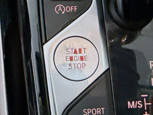 Used 2019 BMW 330i Sedan RWD image 21