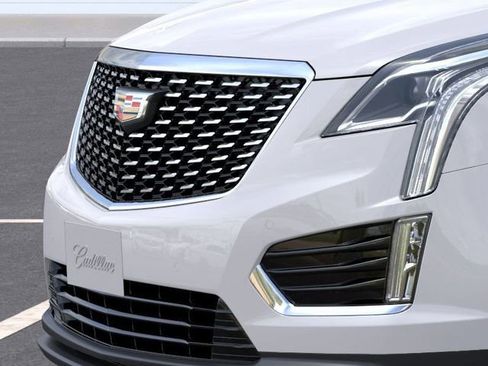 New 2026 Cadillac XT5 Luxury image 13