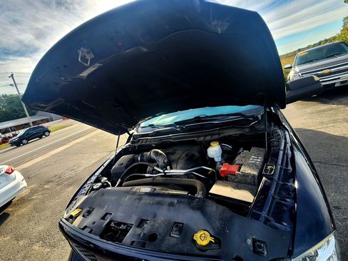 Used 2018 RAM 1500 Express w/ Express Value Package image 26