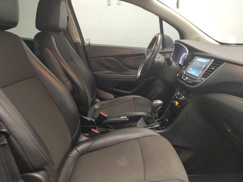 Used 2020 Buick Encore Preferred FWD image 21