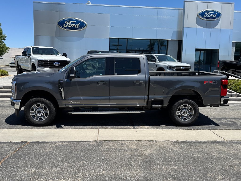 New 2026 Ford F250 Lariat w/ FX4 Off-Road Package AWD/4WD image 3