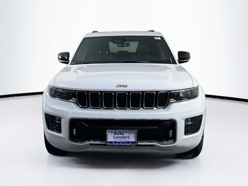 Used 2022 Jeep Grand Cherokee Overland w/ Luxury Tech Group IV image 2