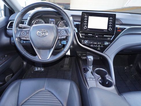 Used 2023 Toyota Camry SE image 10