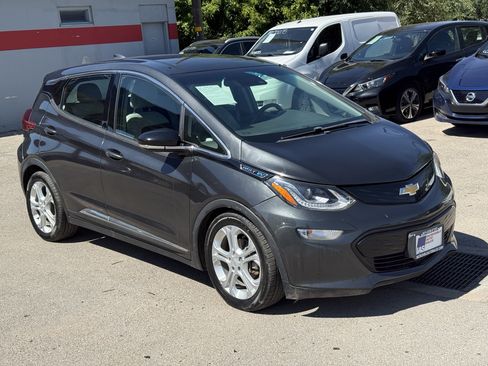 Used 2020 Chevrolet Bolt LT FWD image 2