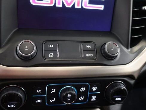 Used 2023 GMC Acadia Denali w/ Denali Ultimate Package image 28