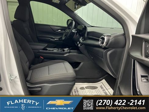 Used 2026 Chevrolet Equinox LT AWD/4WD image 15