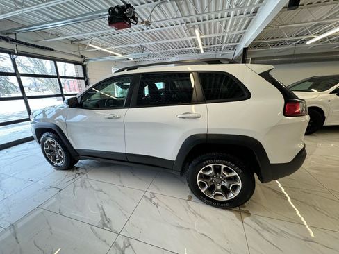 Used 2020 Jeep Cherokee Trailhawk w/ Comfort/Convenience Group AWD/4WD image 8