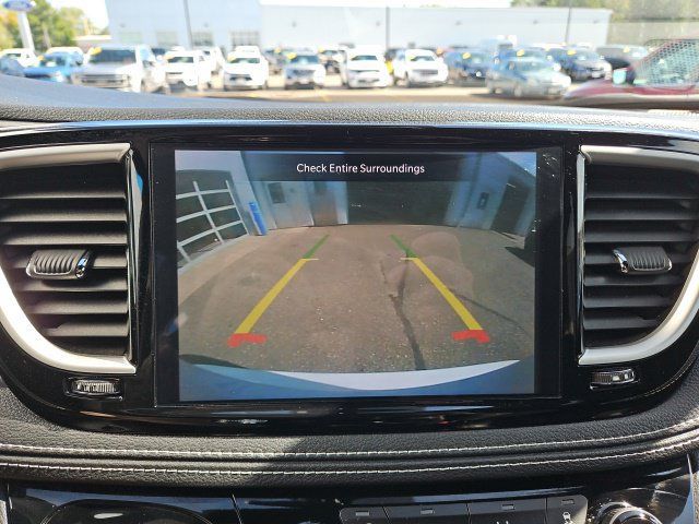 Used 2025 Chrysler Pacifica Select FWD image 25