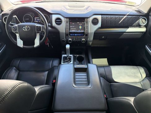 Used 2017 Toyota Tundra Platinum AWD/4WD image 15