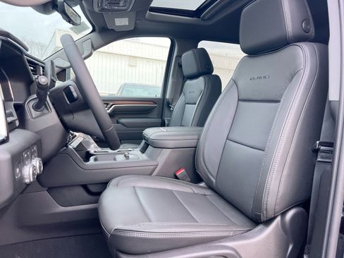 New 2026 GMC Sierra 3500 Denali w/ Denali Reserve Package image 12