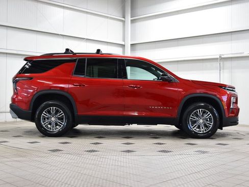 New 2026 Chevrolet Traverse LT w/ Driver Confidence Package FWD image 9