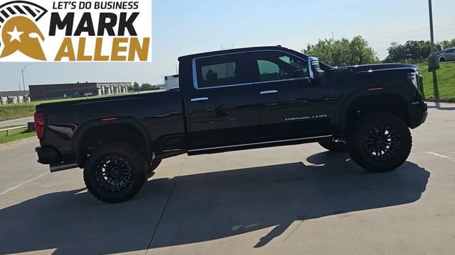 Used 2024 GMC Sierra 2500 Denali Ultimate w/ Max Trailering Package AWD/4WD image 9