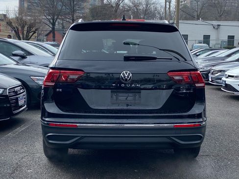 Used 2022 Volkswagen Tiguan SE AWD/4WD image 4