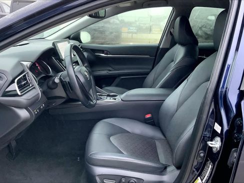 Used 2022 Toyota Camry XSE image 7