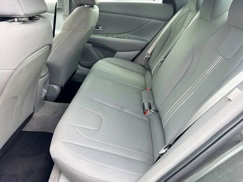 Used 2024 Hyundai Elantra SEL FWD image 27
