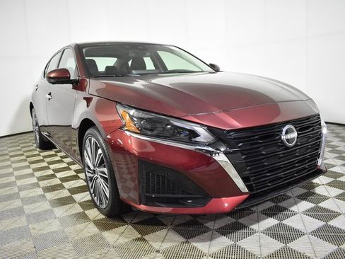 Used 2025 Nissan Altima 2.5 SL image 3