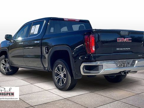 Used 2025 GMC Sierra 1500 SLT image 2