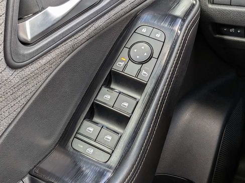 Used 2023 Nissan Rogue SV FWD image 24