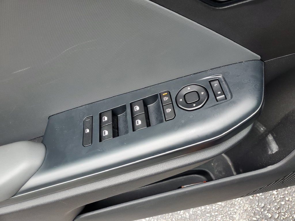 Used 2025 Kia K4 FWD image 32