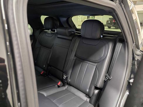 Used 2025 Land Rover Range Rover Sport SE AWD/4WD image 20