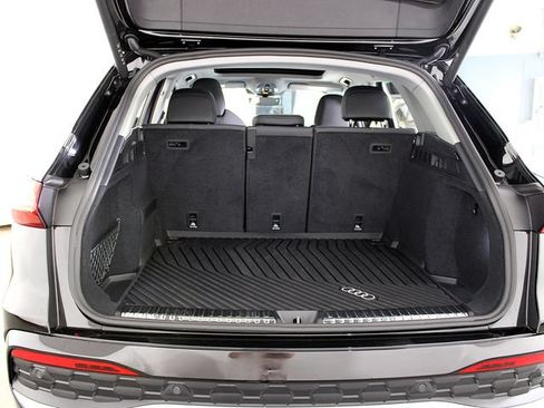 Used 2025 Audi Q5 Prestige AWD/4WD image 24