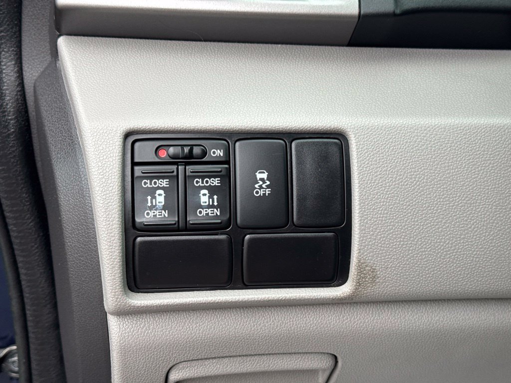 Used 2016 Honda Odyssey EX image 16