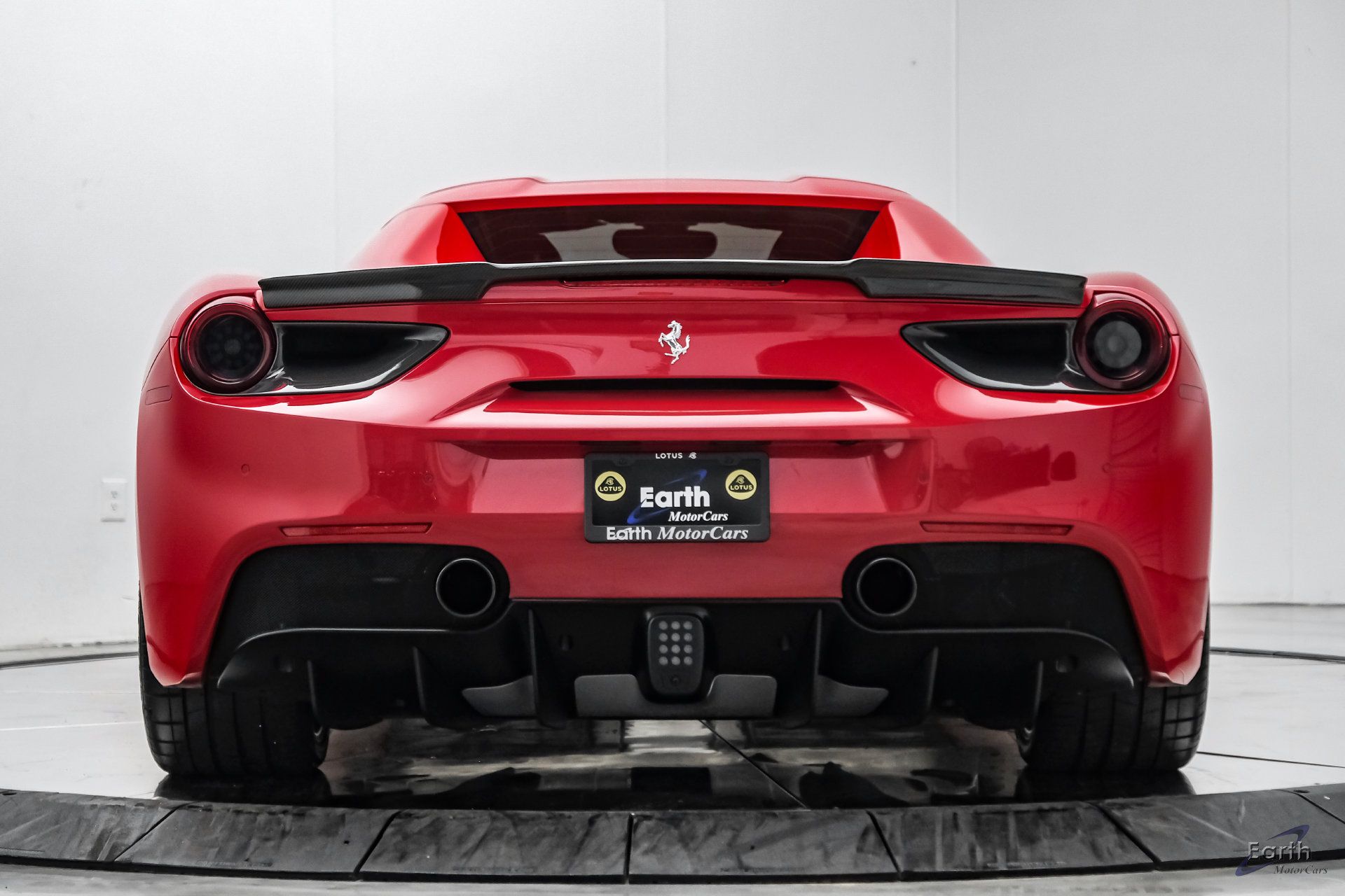 Used 2018 Ferrari 488 Spider RWD image 16