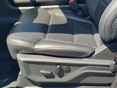 Certified 2025 Ford Expedition Platinum AWD/4WD image 17