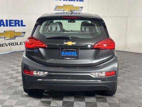 Used 2017 Chevrolet Bolt LT FWD image 4