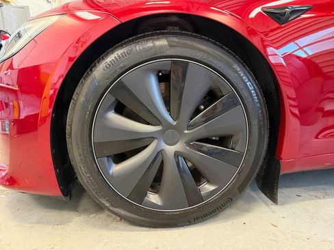 Used 2025 Tesla Model S image 26