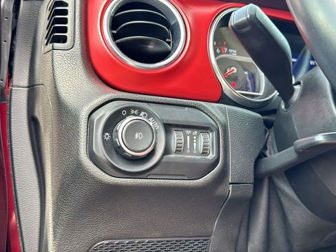 Used 2021 Jeep Wrangler Unlimited Rubicon AWD/4WD image 27
