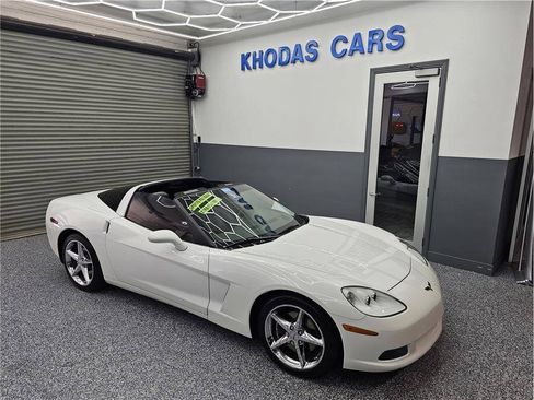 Used 2011 Chevrolet Corvette Coupe w/ Preferred Equipment Group RWD image 15