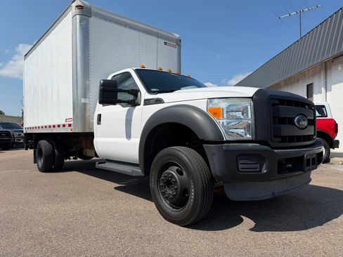 Used 2016 Ford F550 4x4 Regular Cab Super Duty image 2
