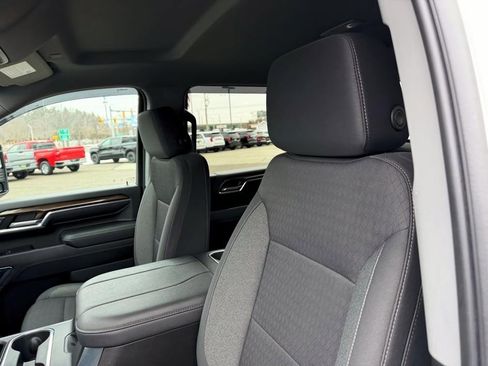 Used 2024 Chevrolet Silverado 2500 LT w/ Convenience Package image 10