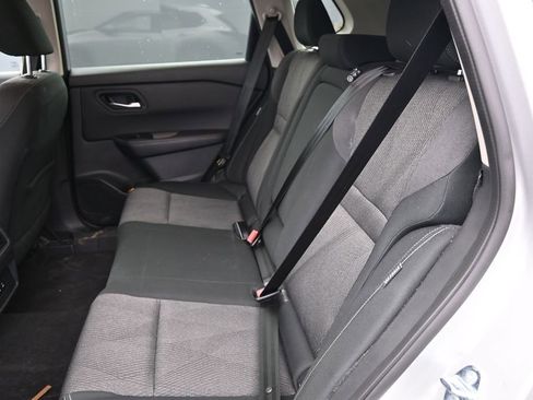 Used 2025 Nissan Rogue SV AWD/4WD image 24