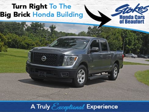Used 2017 Nissan Titan S RWD image 1
