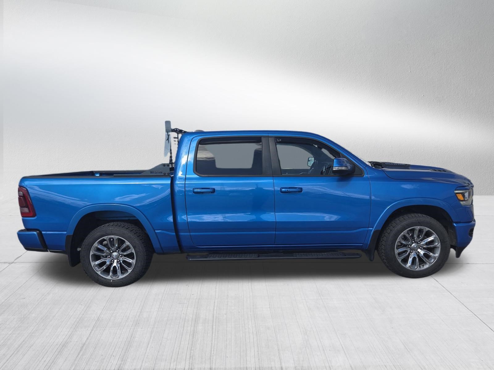 Used 2021 RAM 1500 Laramie w/ Sport Appearance Package AWD/4WD image 8