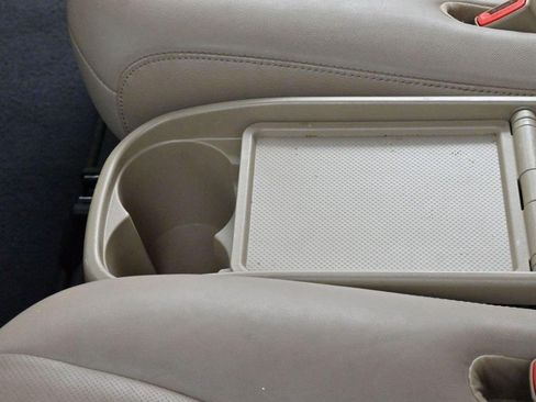Used 2013 Toyota Highlander Limited FWD image 29