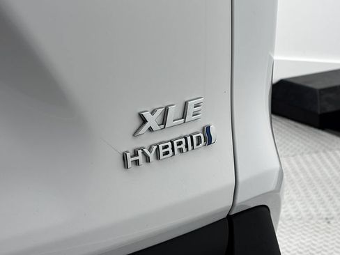 Used 2024 Toyota RAV4 XLE AWD/4WD image 10