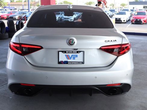 Used 2019 Alfa Romeo Giulia RWD image 8